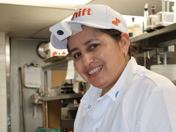 Makan Siang Gratis dari Chop Pribadi yang Merekam Semuanya untuk Melatih Robots