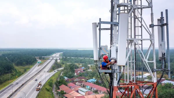 XLSMART Perluas 5G Blanket Coverage di 8 Kota Jawa Timur, Didukung Lebih dari 29.000 BTS