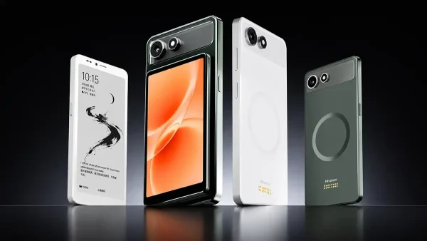 Hisense Luncurkan A10 Series: Smartphone E-Ink dengan Layar Warna Magnetik yang Bisa Dilepas