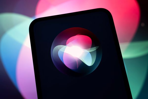 Romansa Singkatku dengan Siri AI: Dari Terpesona hingga Terlupakan