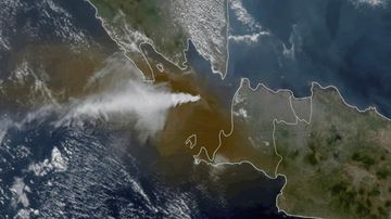 Teknologi Satelit dan Drone Revolusikan Pemantauan Gunung Api: Kasus Erupsi Anak Krakatau