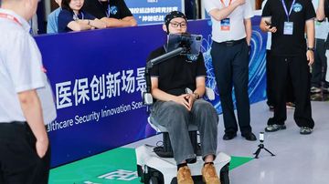 Kursi Roda AiMOGA BCI: Teknologi Antarmuka Otak-Komputer untuk Mobilitas Penyandang Disabilitas